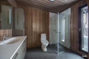 Koupelna v ubytování Nydelig og Moderne hytte på Kikut Geilo - 6 senger, 4 soverom og jacuzzi