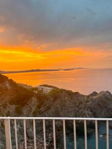 Fotografia z galérie ubytovania Apartamento con playa y vistas en la Costa Brava v destinácii Begur