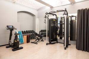 Fitness centrum a/nebo fitness zařízení v ubytování Zola Hotel - Palais de Bohème Adults Only