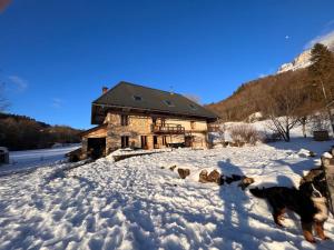 Fotografia z galérie ubytovania Magnifique ferme de montagne rénovée v destinácii Les Déserts