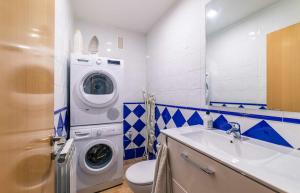 A bathroom at Babieca Casa con Garaje