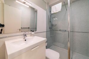 A bathroom at Babieca Casa con Garaje