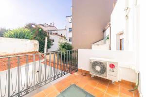 A balcony or terrace at Babieca Casa con Garaje