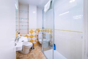 A bathroom at Babieca Casa con Garaje