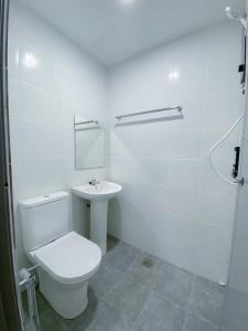 Venice Guest Hostel - Bilik Sahaja的一间浴室