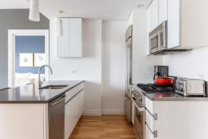 Gallery image of Hells Kitchen 2BR w Pool DM nr Central Park NYC-469 in New York