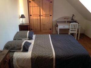 Katil atau katil-katil dalam bilik di Maison Sauzon, 5 pièces, 10 personnes - FR-1-418-8