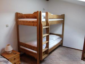 a couple of bunk beds in a room at Appartement La Clusaz, 3 pièces, 6 personnes - FR-1-459-147 in La Clusaz