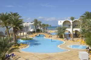 Bazén v ubytování Monarque Dar Jerba Narjess- Family Only nebo v jeho okolí