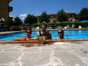 Πισίνα στο ή κοντά στο Albergo Di Murlo