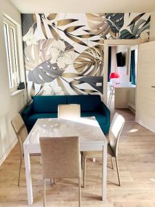 O zonă de relaxare la Alex Charme Central Apartments - Corso Umberto Taormina