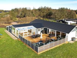 Budova, kde se prázdninový dům nachází