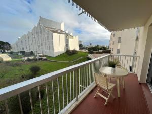 Balkoni atau teres di T2 Hyper Centre, proche port, plage et gare