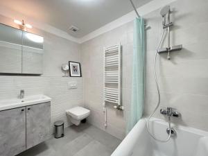 Kúpeľňa v ubytovaní Erkel Luxury Home