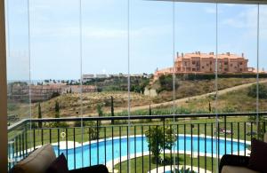 Bazén v ubytovaní Pinares 3 Bed Luxury Apt El Faro alebo v jeho blízkosti