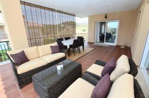 Posedenie v ubytovaní Pinares 3 Bed Luxury Apt El Faro