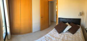 Posteľ alebo postele v izbe v ubytovaní Sun Hill Los Pacos 2 Bed Apt