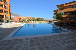 Bazén v ubytovaní Sun Hill Los Pacos 2 Bed Apt alebo v jeho blízkosti