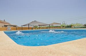 Zdjęcie z galerii obiektu Chalet rural con piscina w mieście Conil de la Frontera