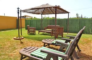 Zdjęcie z galerii obiektu Chalet rural con piscina w mieście Conil de la Frontera