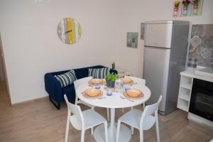 Kuchyňa alebo kuchynka v ubytovaní Sofia Apartment