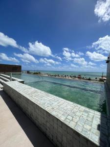 Piscina en o cerca de Holandas Prime em Tambaú a 100mts da Praia