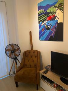 Televiisor ja/või meelelahutuskeskus majutusasutuses B&B Art and Sleep
