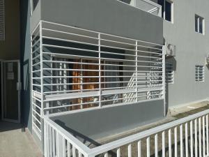 Balkoni atau teres di Cozy Stylish Apartment, perfect location!
