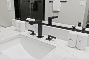 Koupelna v ubytování WhyHotel by Placemakr, Columbia