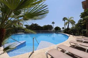 Fotografie z fotogalerie ubytování Stunning 2 Bedroom Apartment in Magna Marbella v destinaci Marbella