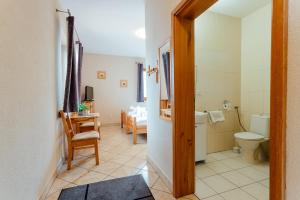 Ένα μπάνιο στο Orava Hotel