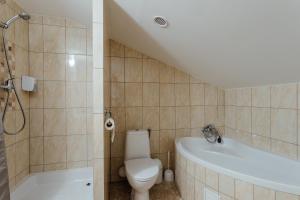 Ένα μπάνιο στο Orava Hotel
