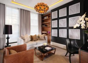 Posezení v ubytování Flemings Mayfair - Small Luxury Hotel of the World