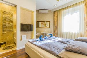 Posteľ alebo postele v izbe v ubytovaní Chain Bridge Studio Apartment