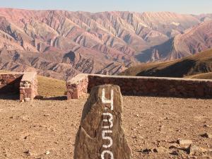 a rock with the word canyon written on it at Hostal familiar Hornocal in Humahuaca