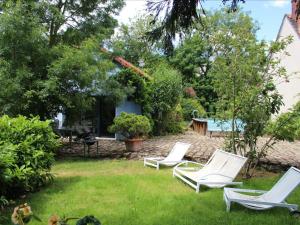 Fotografia z galérie ubytovania Gîte au bord de l'Yèvre avec piscine privative, design contemporain et parc arboré - FR-1-586-35 v destinácii Vierzon
