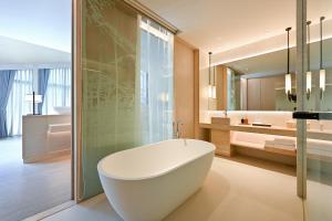 Hotel MYS Khao Yai的一间浴室