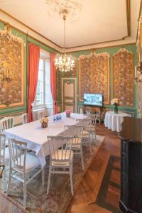 Posedenie v ubytovaní Chateau du Hallay