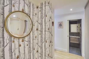 Kúpeľňa v ubytovaní Residence Center of Paris le Marais by Studio prestige