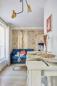 Posedenie v ubytovaní Residence Center of Paris le Marais by Studio prestige