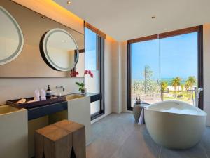 Foto sihtkohas Kuta asuva majutusasutuse Pullman Lombok Merujani Mandalika Beach Resort galeriist