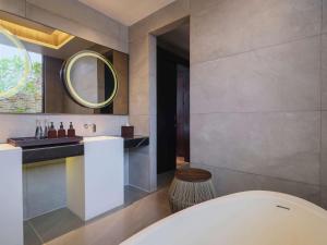 Foto sihtkohas Kuta asuva majutusasutuse Pullman Lombok Merujani Mandalika Beach Resort galeriist