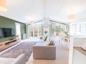 Μια τηλεόραση ή/και κέντρο ψυχαγωγίας στο Fern Lodge
