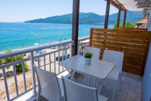 Imagine din galeria proprietății Philoxenia Beach în Nea Vrasna