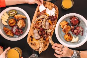 Φωτογραφία από το άλμπουμ του Dave by the Beach Loutraki στο Λουτράκι