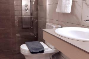 A bathroom at Snowbird-late check-out
