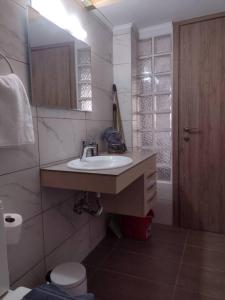 A bathroom at Snowbird-late check-out