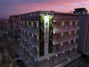 Budova, kde se aparthotel nachází