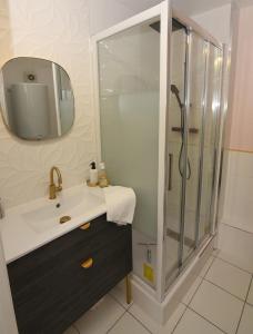 Kúpeľňa v ubytovaní La Belle Vue Appartement 2 personnes Vue port