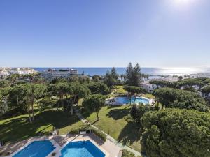 Bazén v ubytování Amplio y luminoso apartamento en 1 línea playa nebo v jeho okolí